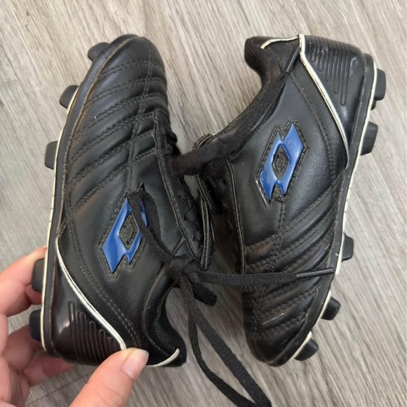 Other - Toddler soccer cleats Size 10